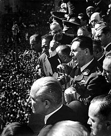 Juan Perón este simbolul central al partidului peronist.