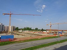 Lattice boom cranes