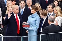 Le président Donald Trump prête le serment d'entrée en fonction