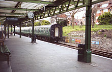 La stazione di Swanage è decorata con cimeli ferroviari.