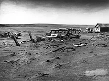 Pamesta ferma Dienviddakotā 1936. gadā, "putekļu bļodas" laikā.