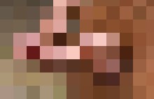Rasierter, erigierter Penis