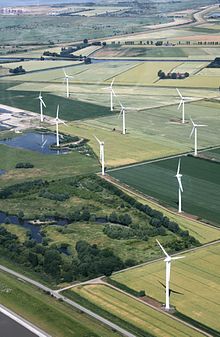 Fertile limestone marsh: farmland in the Wybelsumer Polder