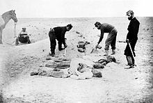 Burying bodies after the battle of Tacna