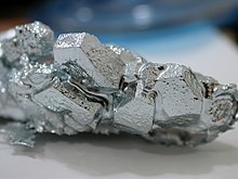 ガリウムの結晶をつなぎ合わせたもの