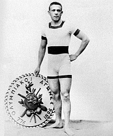 Alfréd Hajós, první olympijský vítěz v plavání, je jedním z pouhých dvou olympioniků, kteří získali medaile jak ve sportu, tak v uměleckých soutěžích.