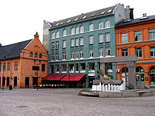 Christiania Torv, on the square a sculpture by Wenche Gulbransen