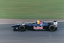 Frentzen při Velké ceně Velké Británie 1995 za Sauber.