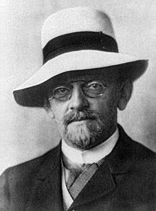 David Hilbert. Billedet er taget i 1912.