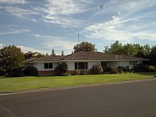 Una típica casa estilo rancho.  