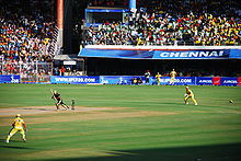 Un partido de la Indian Premier League Twenty20 de cricket de 2008 que se disputa entre los Chennai Super Kings y los Kolkata Knight Riders  