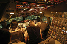 Et Iran Air 747-200 cockpit  