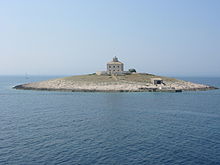 Majhen otok