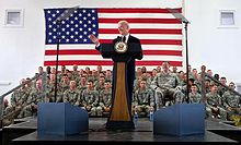 El vicepresidente Biden visitando Kosovo, mayo de 2009  