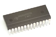 Le TMS1100, de Texas instruments est sorti en 1974, et a été utilisé pour de nombreuses applications, telles que les sonnettes de porte ou les interrupteurs de lumière.