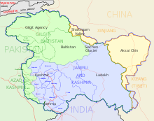 Buvusios Kašmyro kunigaikštystės žemėlapis; mėlynai pažymėtos teritorijos priklauso Indijai, žaliai - Pakistanui, o geltonai - Kinijai.