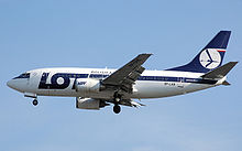 Letalo 737-500 družbe LOT Polish Airlines pristalo na londonskem letališču Heathrow