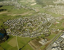 Hofherrnweiler from the air from southwest, 1984, in the background Unterrombach