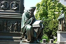  Wycliffe'i kuju Lutherdenkmal, Worms