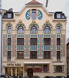 Apartment building Ainmillerstraße 22 with art nouveau facade in Schwabing