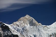 Una vista del monte Makalu desde el suroeste  