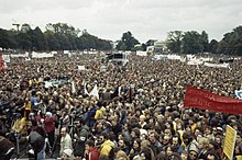 Protests against the NATO double decision in Bonn in October 1981