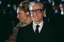 Mohammad Reza Pahlavi and Farah Pahlavi, 1977