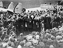 Chamberlain vendte hjem med Hitlers løfte om ikke at invadere andre lande.