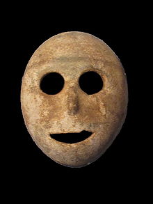 Neolithische Steinmaske, 7.000 Jahre vor Christus.