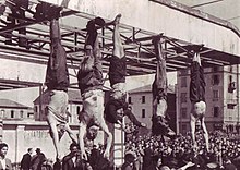 Mussolini og Petacci. Petacci er den tredje fra venstre.