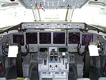 Ein Flugdeck der AirTran Airways 717-200, 2006