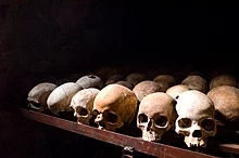Ruandos genocido aukų kaukolės Njamatos genocido memoriale.