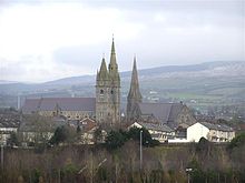 Die Hauptkirchtürme von Omagh