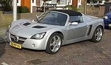 Opel Speedster/Vauxhall VX220 (basado en el Lotus Elise S2)  