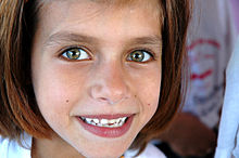 Smilende pige  