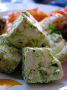 Paneer, o brânză din India, servită în Mumbai  
