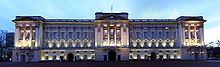Buckingham Palace, facade to the Mall (2009)