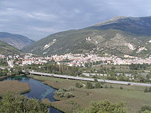 A view of the spring area and Popoli in the background