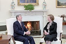 Reetdachdecker mit Präsident Ronald Reagan 1985