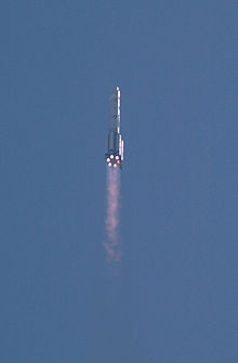 Proton-rakett, mis stardib Zvezda teenindusmooduliga rahvusvahelisse kosmosejaama 2000. aastal.