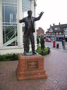Estatua de Ralph Vaughan Williams en Dorking, Inglaterra