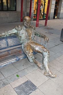 Reflexión (Casto Solano), calle Dato  