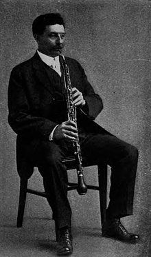 English hornist of the Metropolitan Opera (1917).
