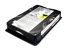 Σκληρός δίσκος (HDD) 40 GB PATA- όταν είναι συνδεδεμένος σε υπολογιστή χρησιμεύει ως δευτερεύων αποθηκευτικός χώρος.