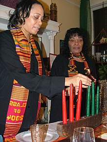 Afroamerikaner firar Kwanzaa  