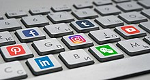 Los medios sociales son uno de los elementos que crean públicos en red.  