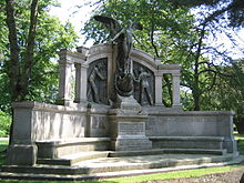 Monument to the machinists of the Titanic in Southampton