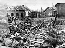 Sovieticii se pregătesc să lupte împotriva unui asalt german în suburbiile Stalingradului  