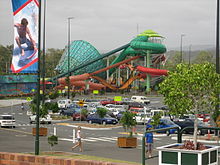 WhiteWater World, en Queensland (Australia), con la montaña rusa Super Tubes y The Green Room.  