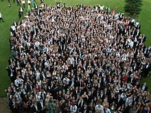 O fotografie după balul de mai 2005 al Jesus College  